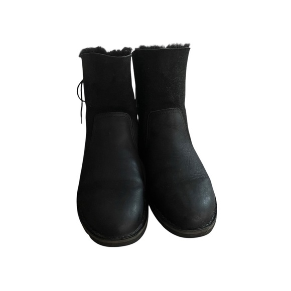 UGG Black Winter Boots with Fuzzy Lining - Picture 3 of 9